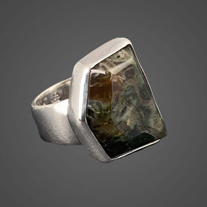 Green Jasper Sterling Silver Ring with Divine Feminine Symbol size 5.5